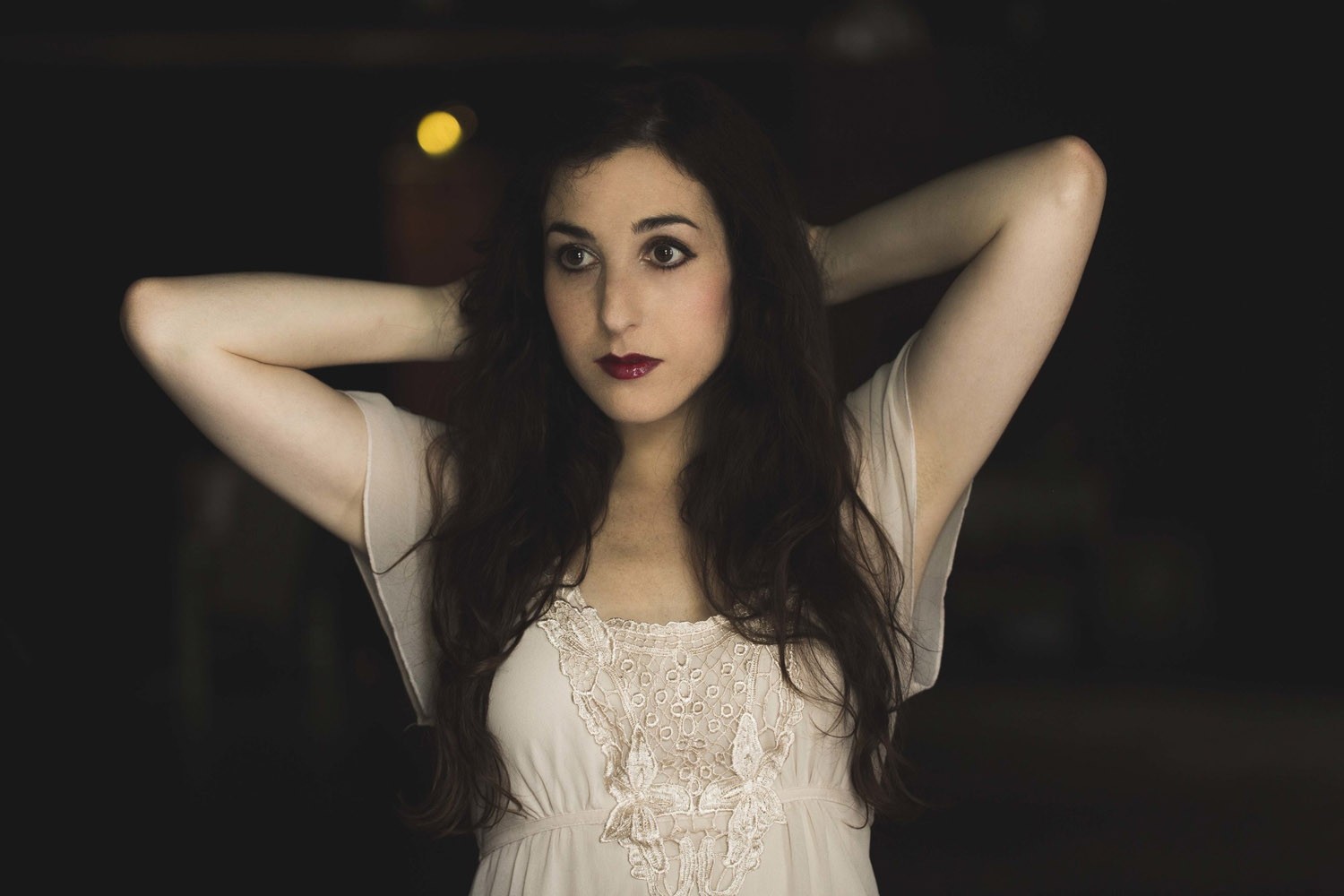 Marissa Nadler faz parte da nossa lista com o álbum Ballads of Living and Dying.