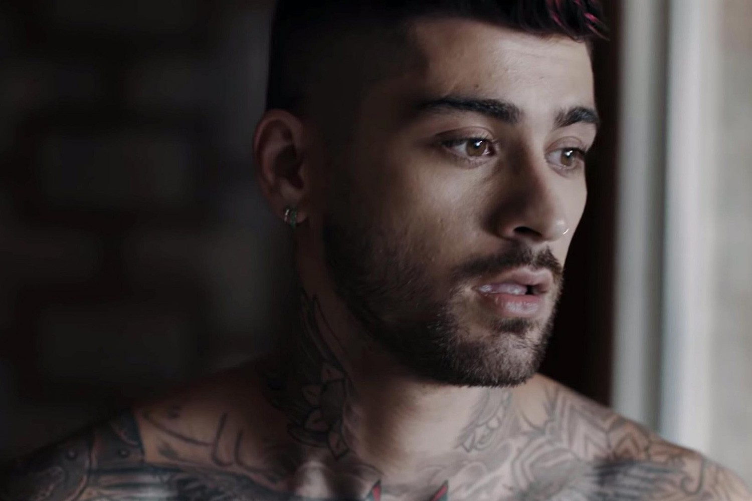 Zayn no clipe de "Better"