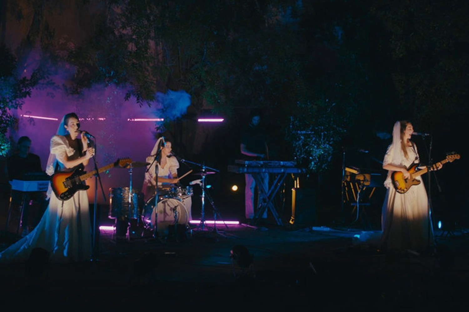 HAIM no Late Night with Seth Meyers