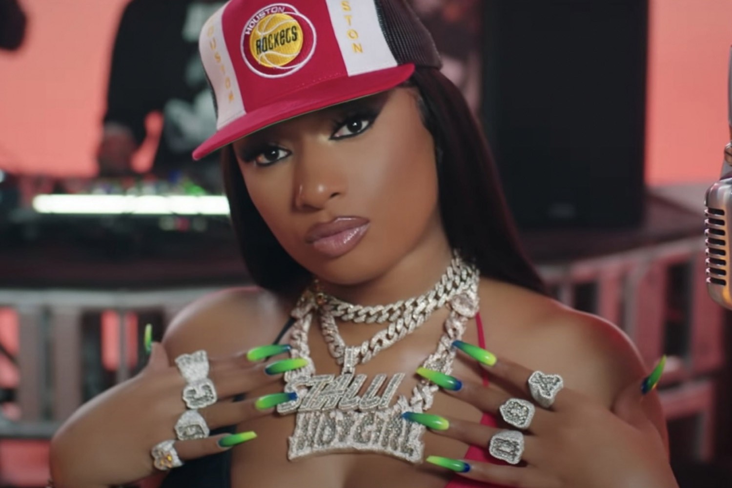 Megan Thee Stallion no clipe de "Southside Forever Freestyle"