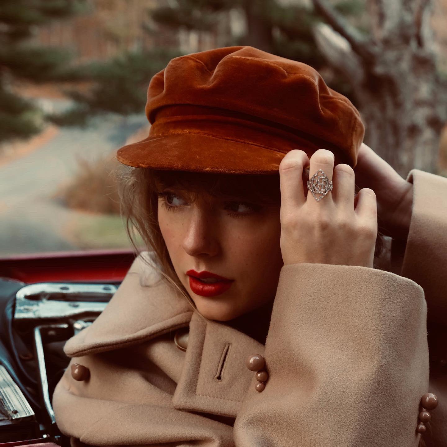 Taylor Swift finalmente lançou o Red (Taylor's Version), a regravação de um de seus discos mais aclamados e celebrados.