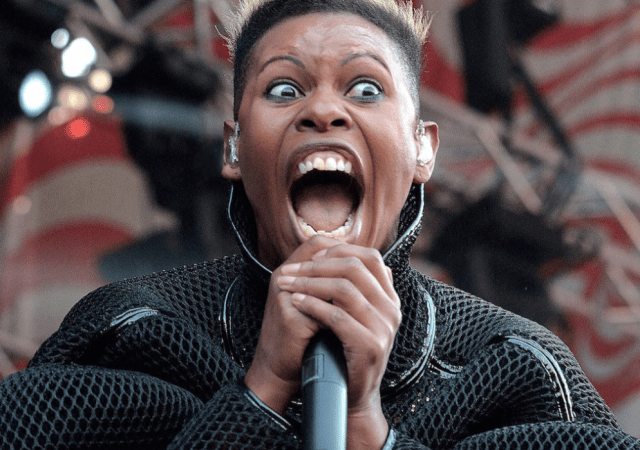 SKIN VOCALISTA DO SKUNK ANANSIE GRITANDO LOUCAMENTE BANDAS COM VOCAIS FEMININOS